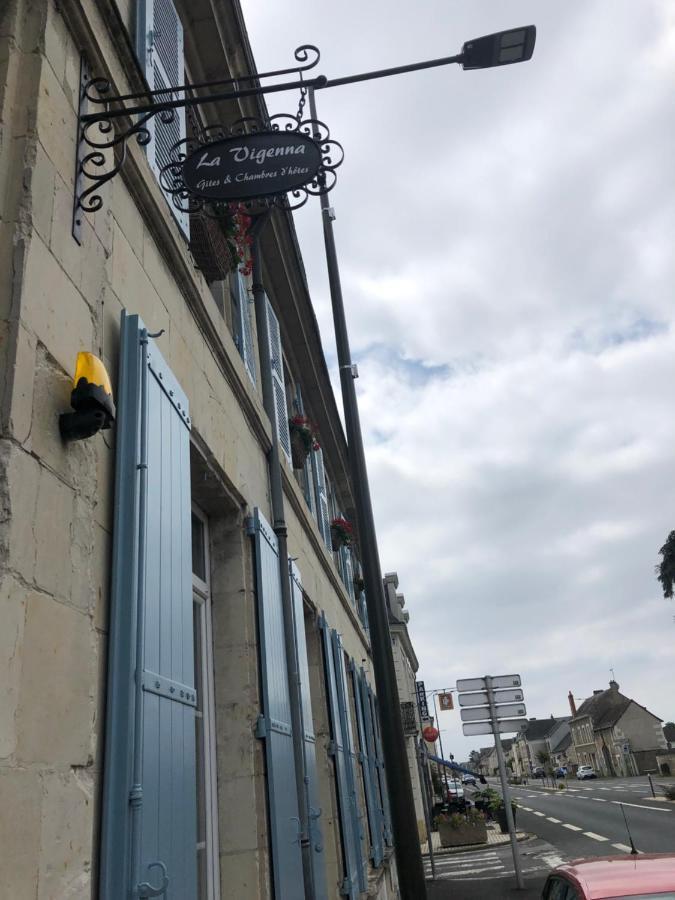 Suite En Chambre D'Hotes La Vigenna Les Ormes  Exterior foto